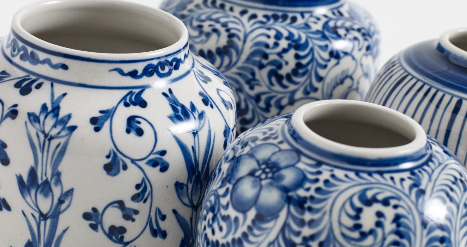 Únika vázy zdobené modré.jpg