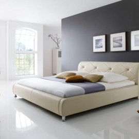 Luxusní čalouněná postel Nesta.jpg