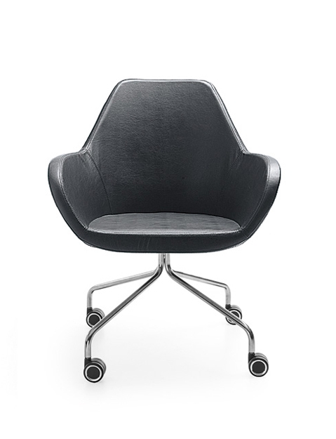 Fan křeslo s designovými kolečky
