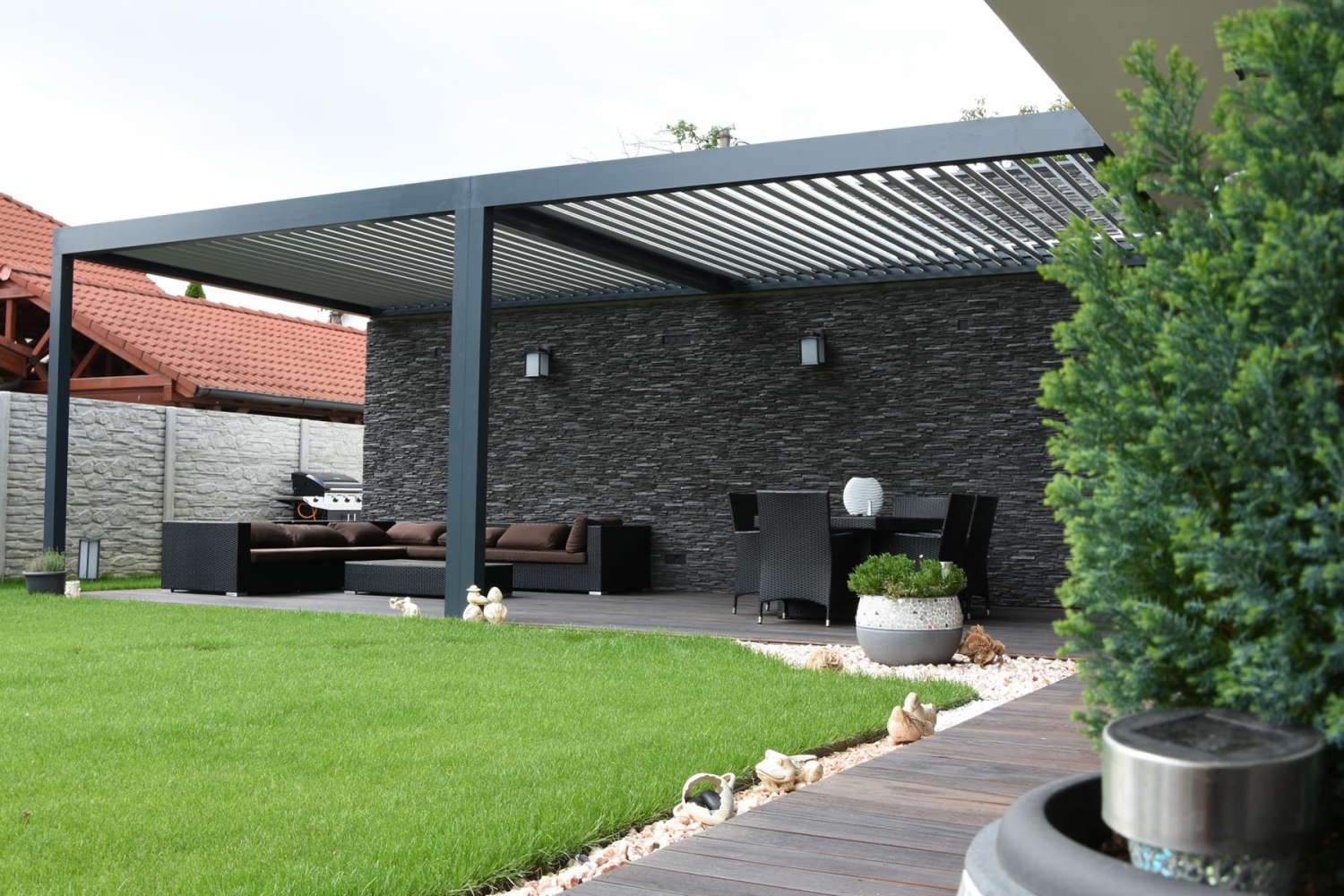 Placeo naklápěcí pergola