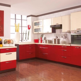 Výrazná červenobílá levná moderní kuchyně