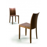 Cubus - dřevěná jídelní židle.