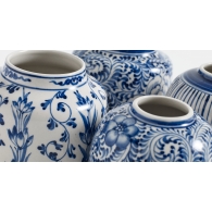 Únika vázy zdobené modré